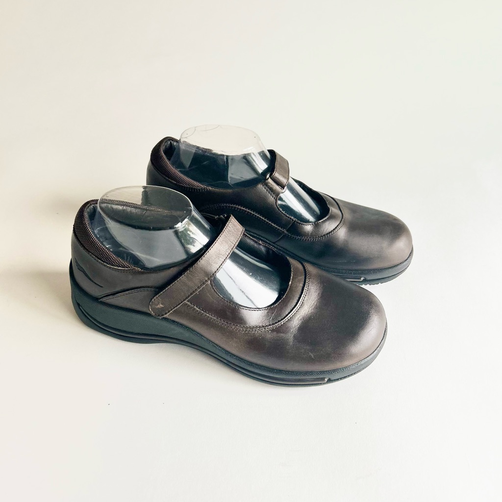 Dansko Brown Genuine Leather Mary Jane Rubber Outsole Loafers Size Eur 40,Us9.5